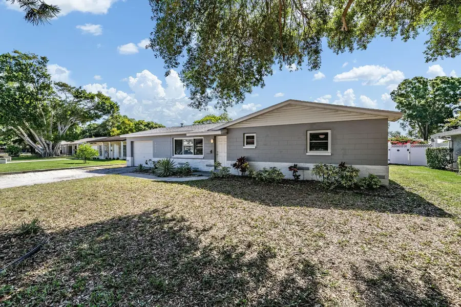 6735 23rd Street N, Saint Petersburg, FL 33702 - #2