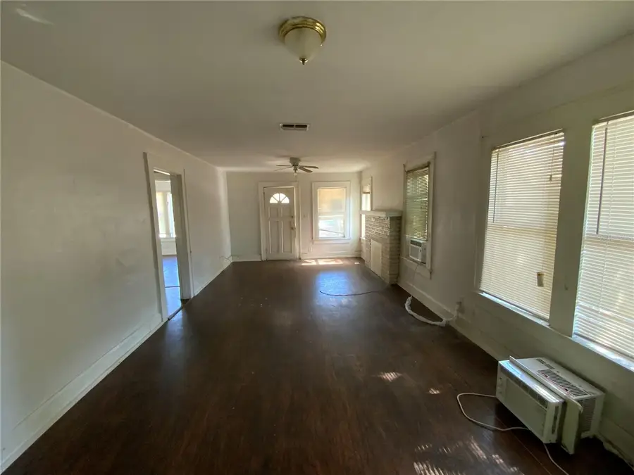 610 28th Avenue S, Saint Petersburg, FL 33705 - #3