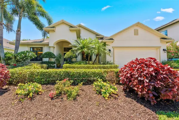 10220 Blossom Trail, SEMINOLE, FL 33772