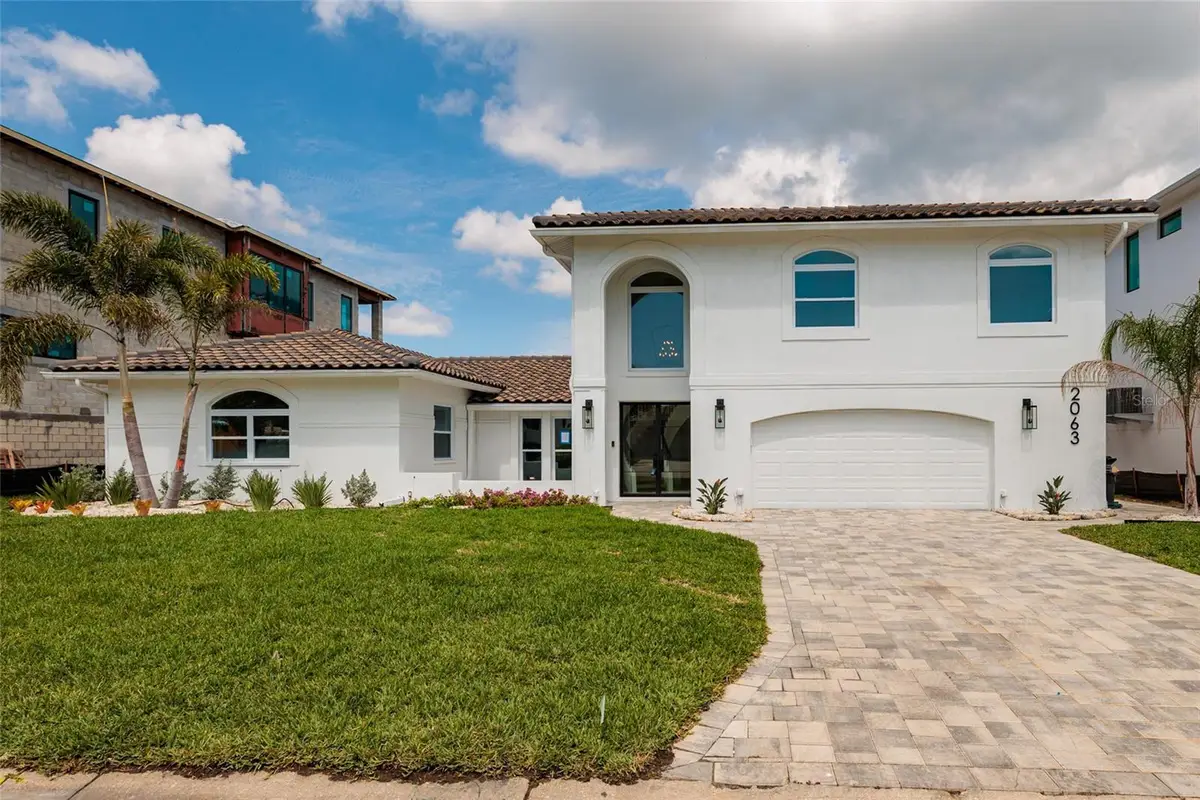 2063 Illinois Avenue Ne, Saint Petersburg, FL 33703 - #1