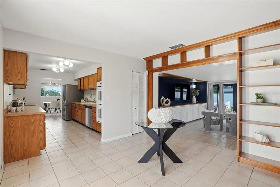 6900 10th Avenue N, Saint Petersburg, FL 33710 - #3