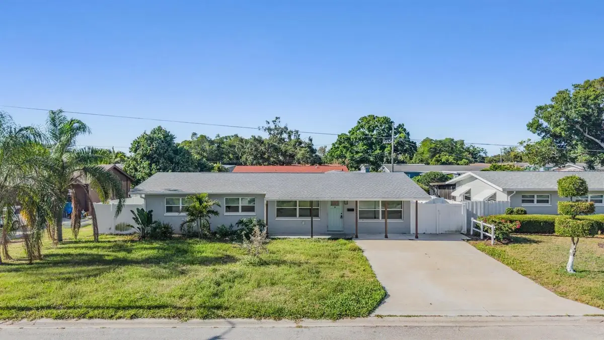 3920 Wahoo Drive Se, Saint Petersburg, FL 33705 - #1