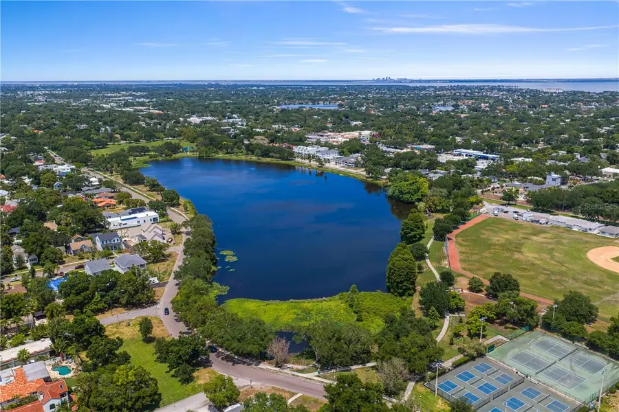1175 Highland Court N, Saint Petersburg, FL 33701 - #2
