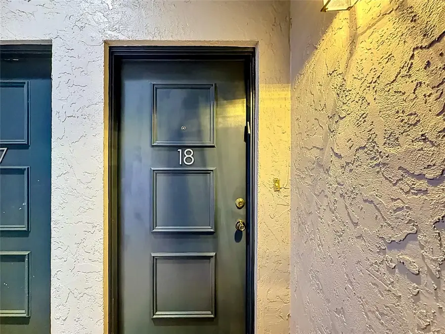 4405 W Fair Oaks Avenue #18, Tampa, FL 33611 - #2