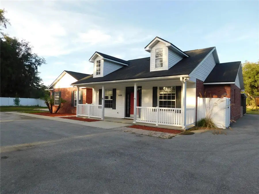 2525 N Valrico Road, Seffner, FL 33584 - #2