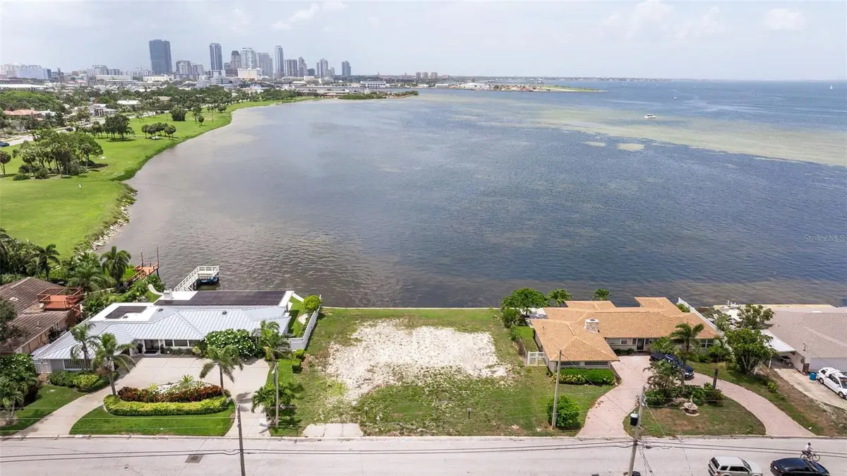 353 22nd Avenue Se, Saint Petersburg, FL 33705 - #1