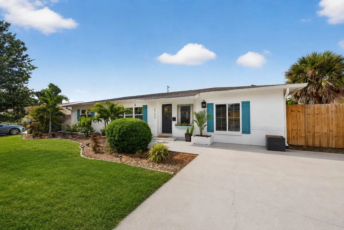 6740 31st Avenue N, Saint Petersburg, FL 33710 - #1