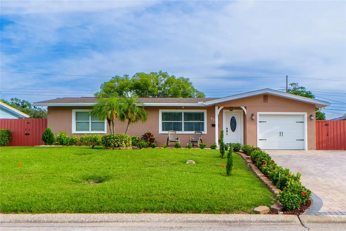 4350 37th Avenue N, Saint Petersburg, FL 33713 - #1