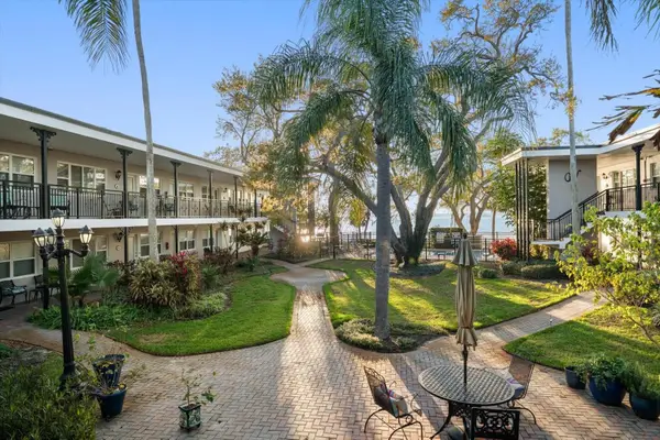1101 Victoria Drive #7, DUNEDIN, FL 34698