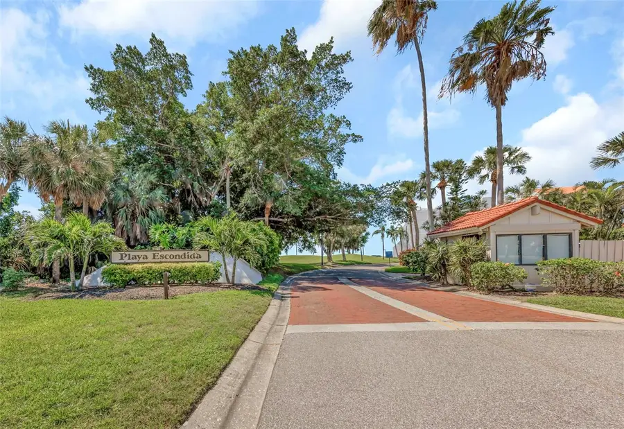5650 Escondida Boulevard S, Saint Petersburg, FL 33715 - #3