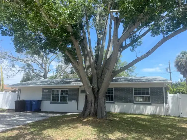 1779 Shore Acres Boulevard Ne, ST PETERSBURG, FL 33703