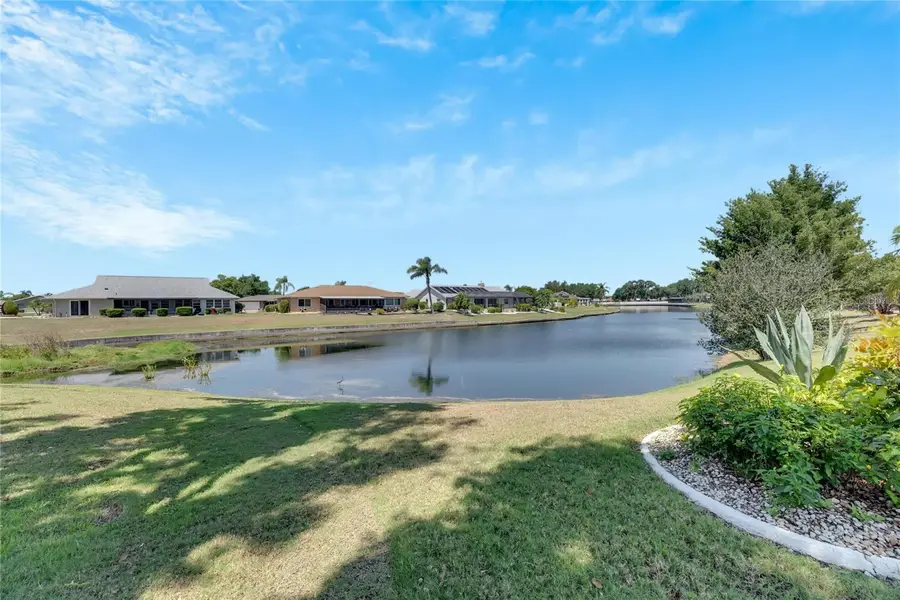 2002 E View Drive, Sun City Center, FL 33573 - #2