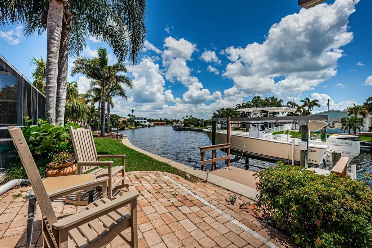 1496 49th Avenue Ne, Saint Petersburg, FL 33703 - #1