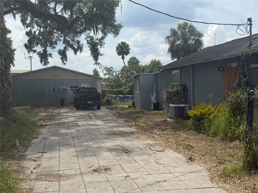 305 N Pennsylvania Avenue, Plant City, FL 33563 - #2