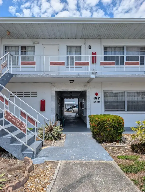 5850 18th Street N #7, ST PETERSBURG, FL 33714
