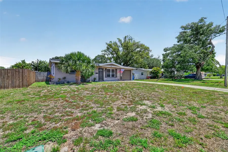 691 72nd Avenue N, Saint Petersburg, FL 33702 - #3