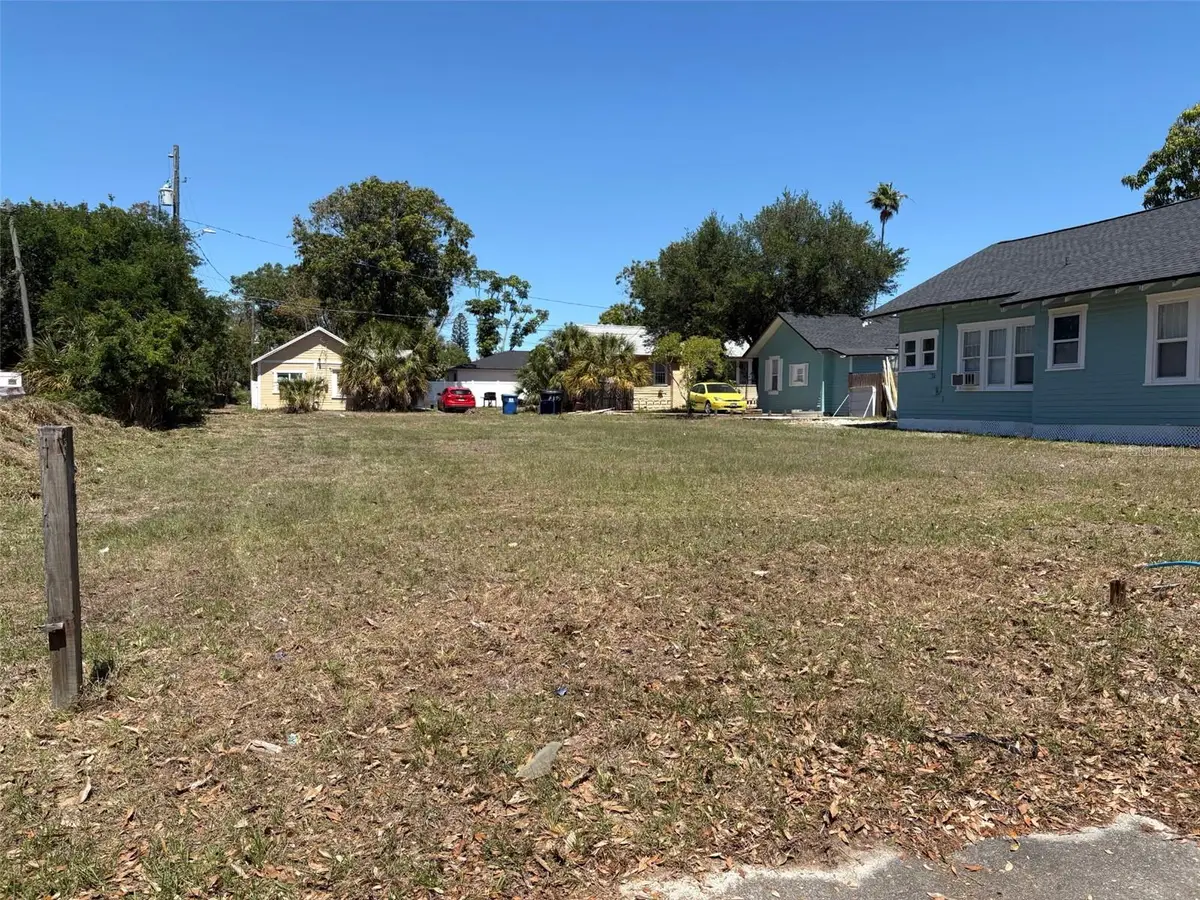 18th Avenue S, Saint Petersburg, FL 33711 - #1