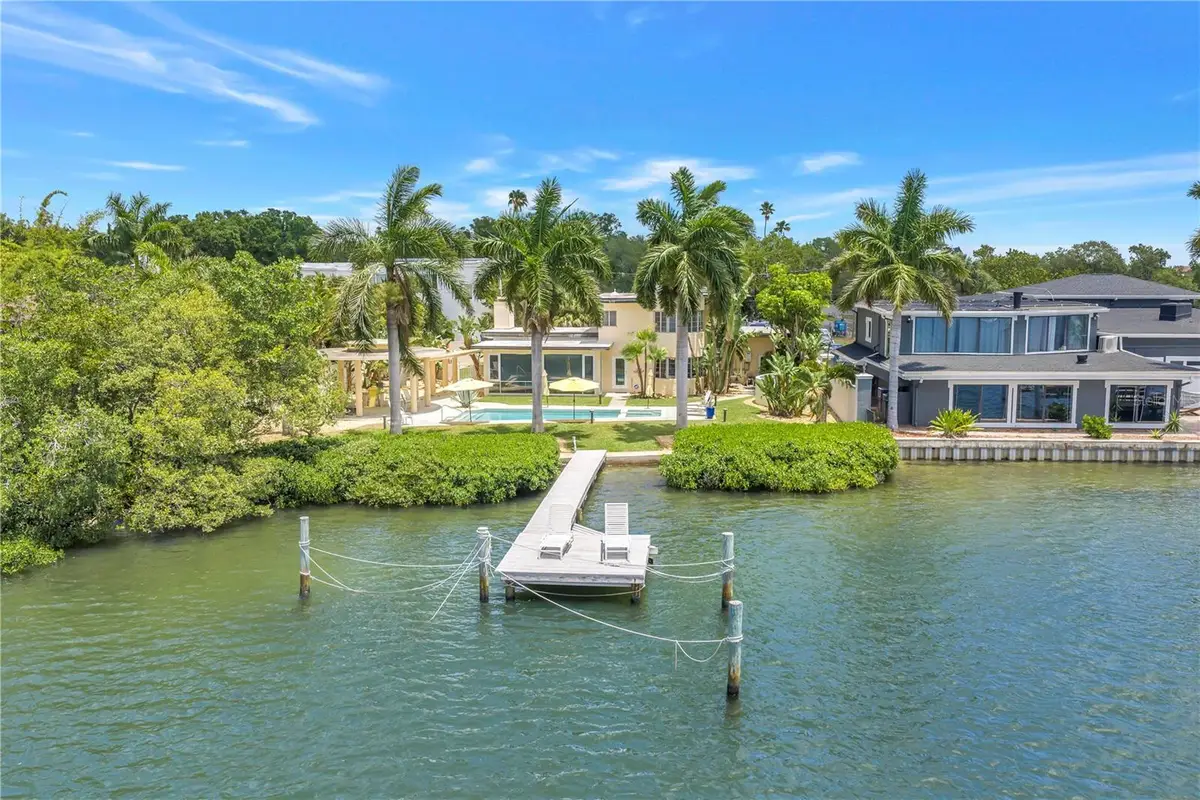 2781 Bayside Drive S, Saint Petersburg, FL 33705 - #1