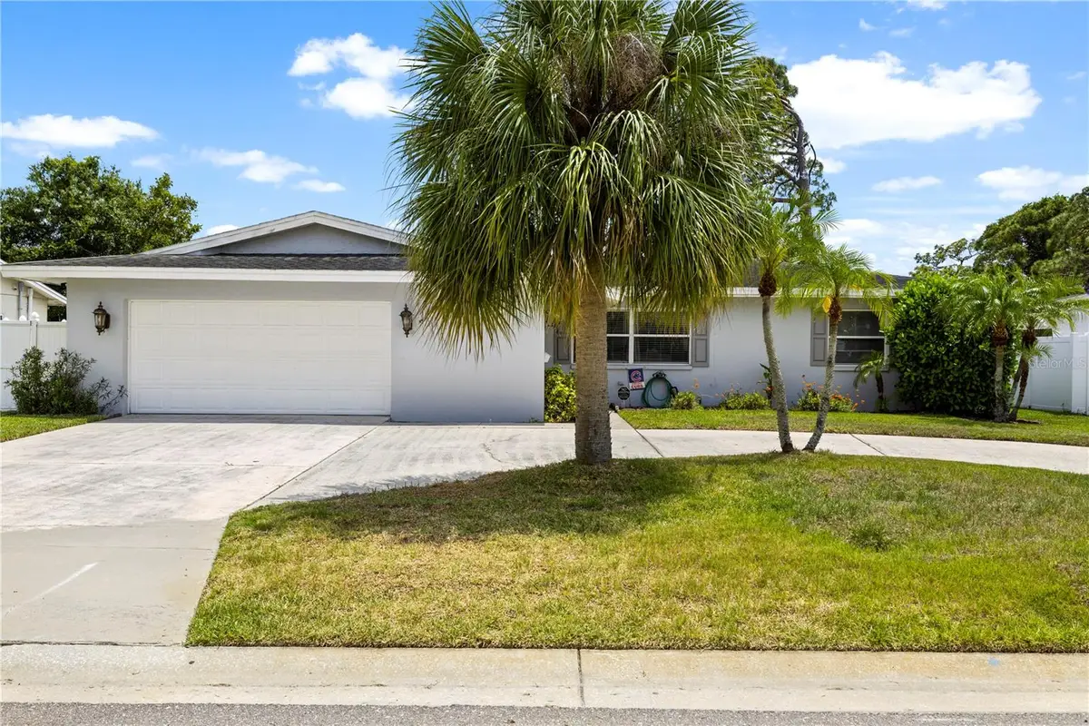 1930 74th Avenue N, Saint Petersburg, FL 33702 - #1