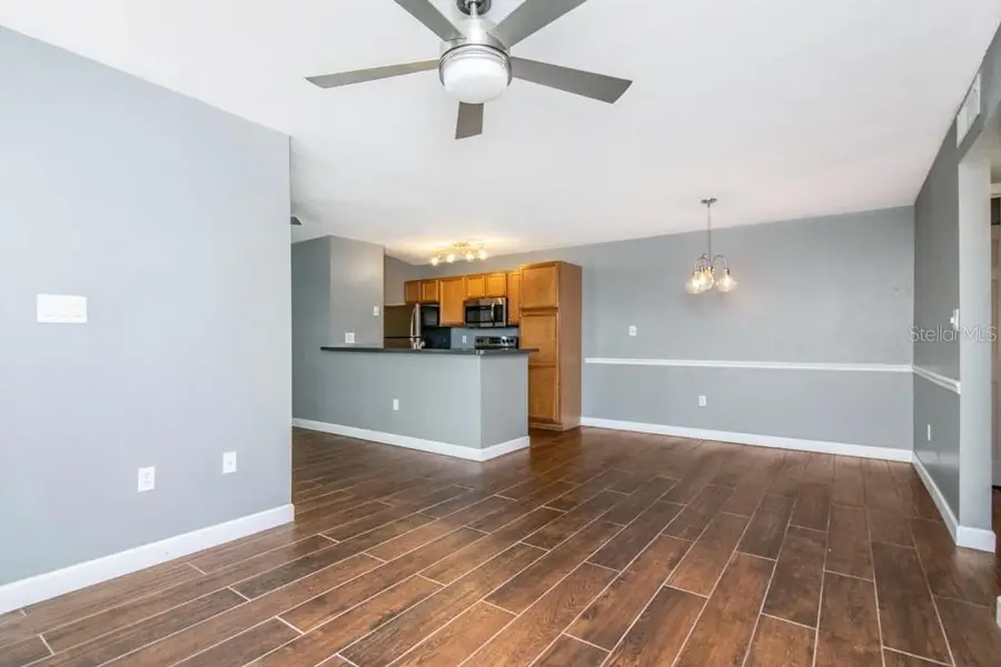 214 Lake Parsons Green #208, Brandon, FL 33511 - #3