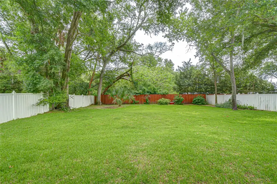 1142 Lumsden Trace Circle, Valrico, FL 33594 - #2