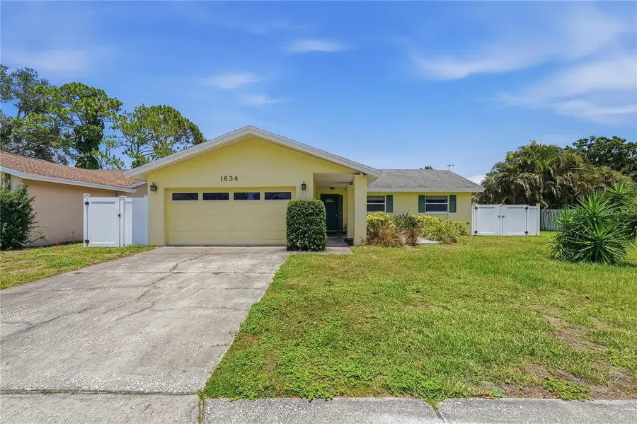 1634 Dale Circle N, Dunedin, FL 34698 - #2