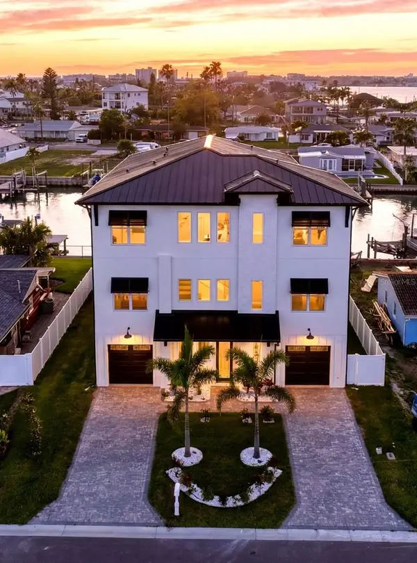 534 Crystal Drive, MADEIRA BEACH, FL 33708