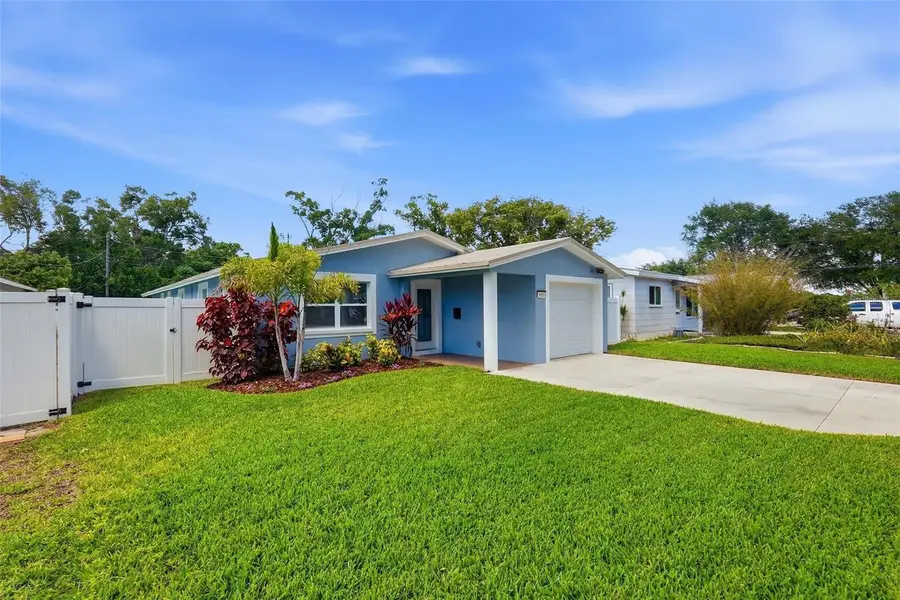 8015 28th Avenue N, Saint Petersburg, FL 33710 - #2