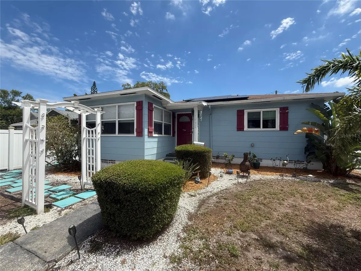1428 38th Avenue N, Saint Petersburg, FL 33704 - #1