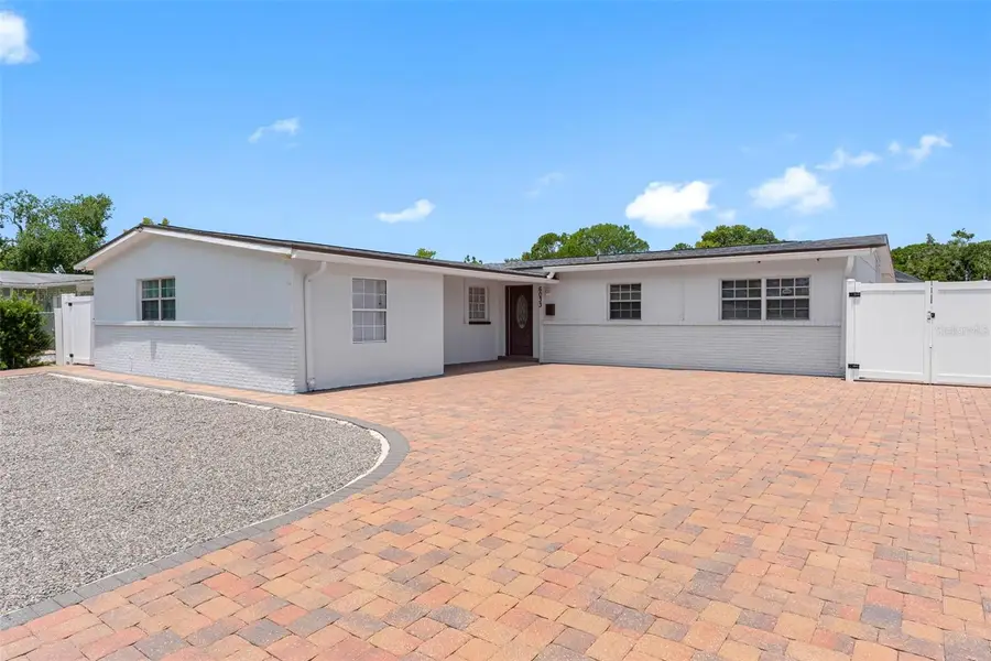 6033 Ambassador Drive, Tampa, FL 33615 - #3