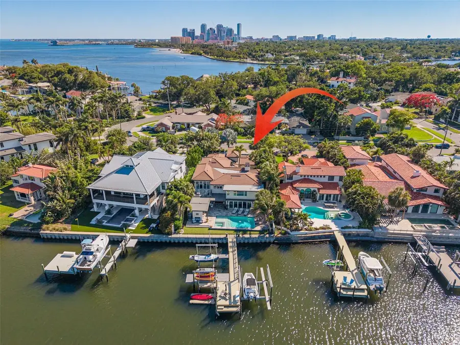 725 Brightwaters Boulevard Ne, Saint Petersburg, FL 33704 - #2