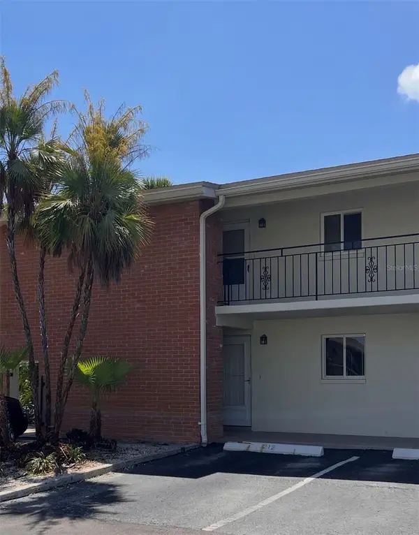 4500 Overlook Drive Ne #107, ST PETERSBURG, FL 33703
