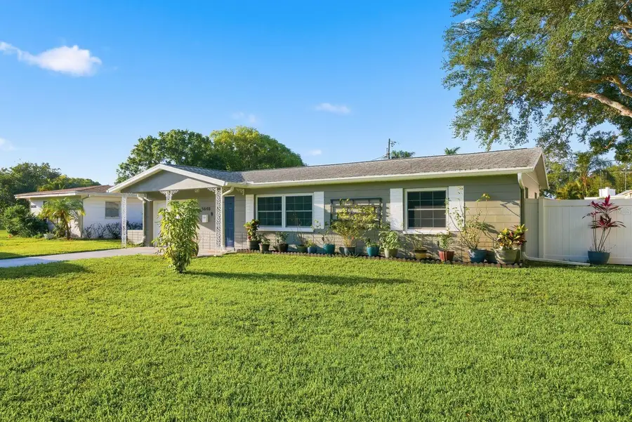 5648 33rd Avenue N, Saint Petersburg, FL 33710 - #3
