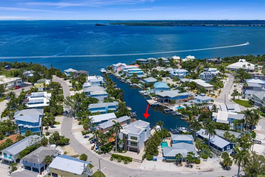 201 N Harbor Drive, Holmes Beach, FL 34217 - #2