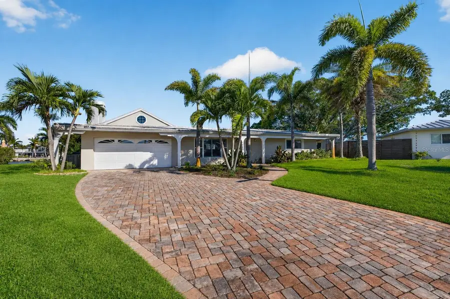 1276 37th Avenue Ne, Saint Petersburg, FL 33704 - #3