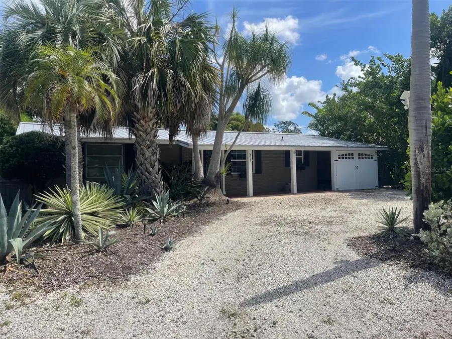 831 40th Street, Sarasota, FL 34234 - #2
