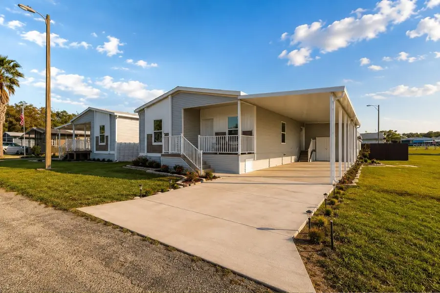 10029 Hamp Drive, Dade City, FL 33525 - #2