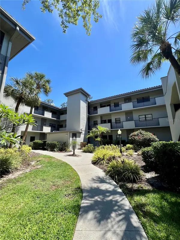 2650 Countryside Boulevard #B302, CLEARWATER, FL 33761