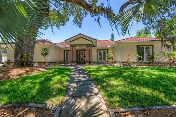 2400 Sherwood Lane, CLEARWATER, FL 33764