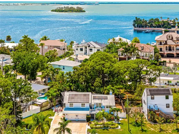 201 Lagoon Drive, PALM HARBOR, FL 34683