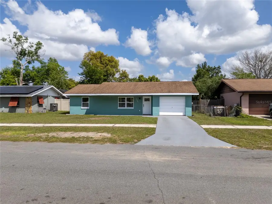 39443 8th Avenue, Zephyrhills, FL 33542 - #2
