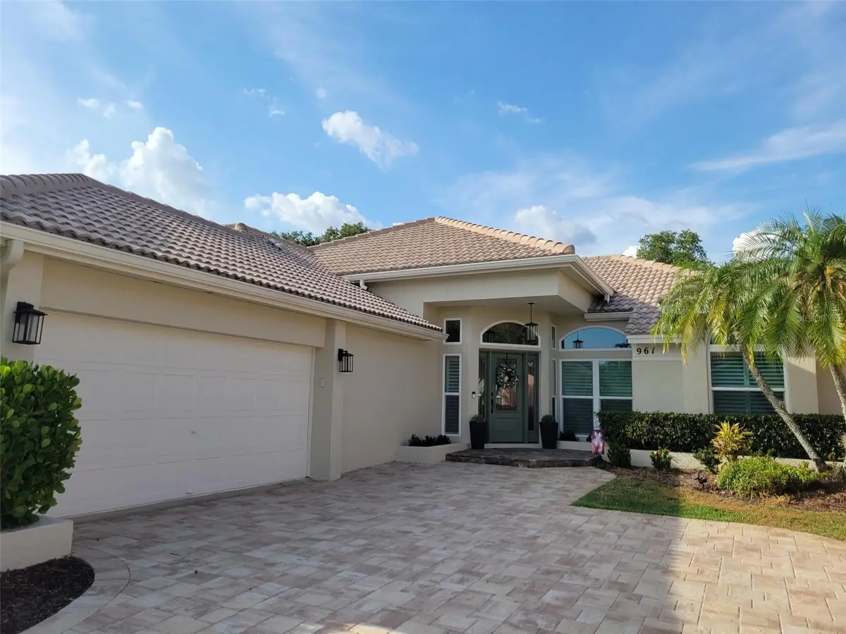 961 Live Oak Avenue Ne, Saint Petersburg, FL 33703 - #1