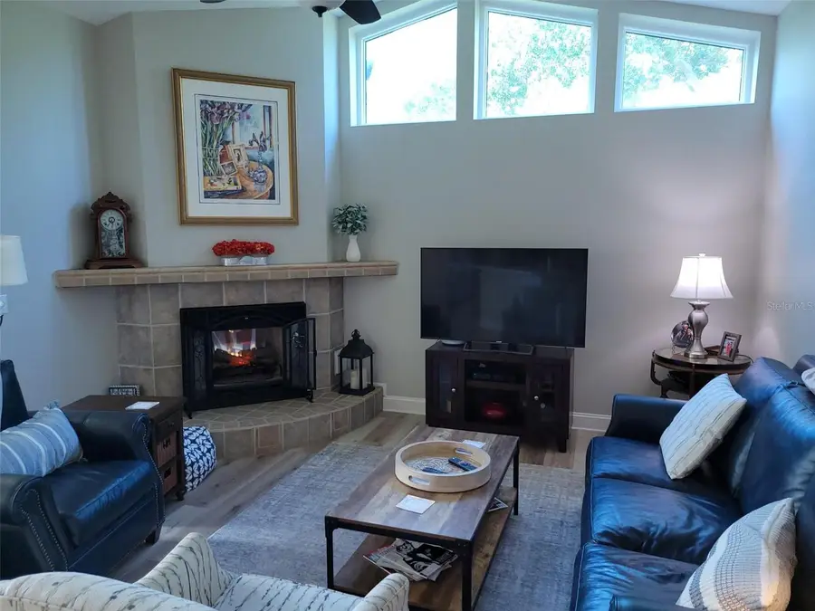 961 Live Oak Avenue Ne, Saint Petersburg, FL 33703 - #2