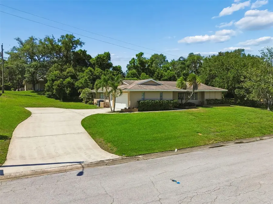 1251 Holiday Drive, Tarpon Springs, FL 34689 - #2