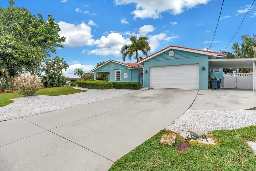 4911 Palmetto Point Drive, Palmetto, FL 34221 - #2