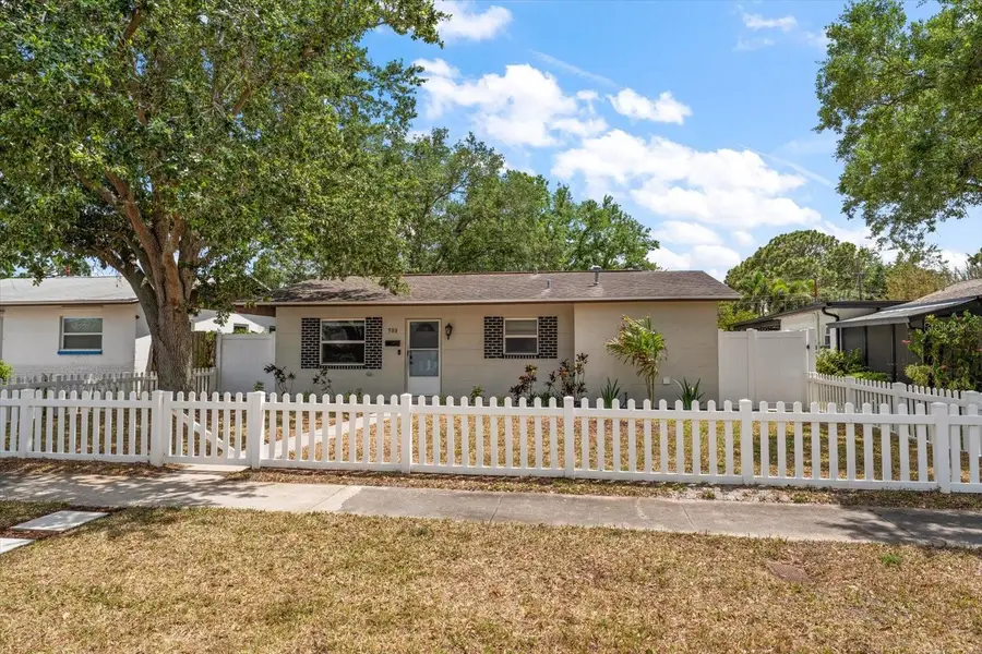766 90th Avenue N, Saint Petersburg, FL 33702 - #2