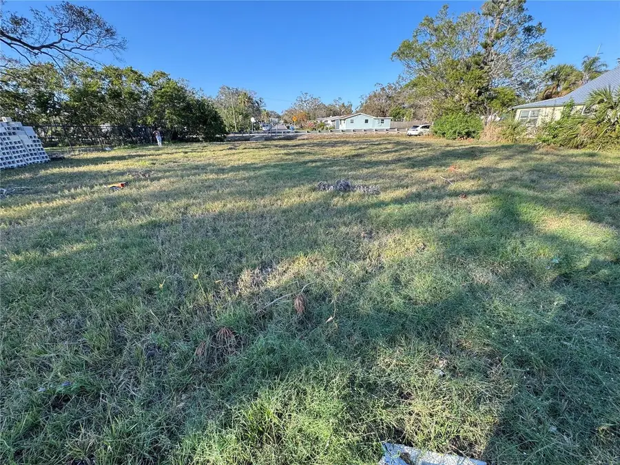 26th Avenue S, Saint Petersburg, FL 33711 - #2