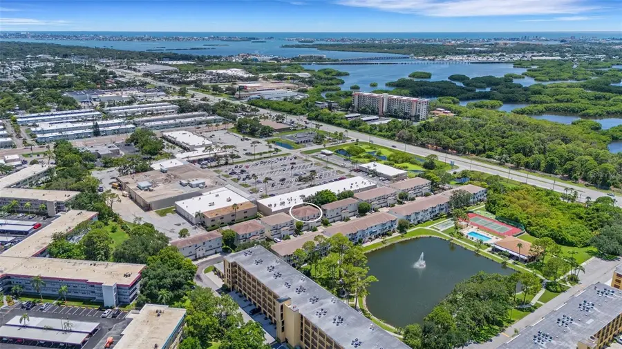 8198 Eagles Park Dr, Saint Petersburg, FL 33709 - #2