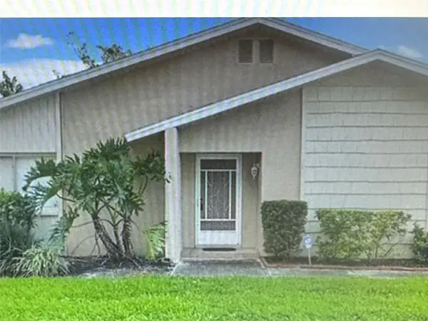 1651 Cape Hope Avenue Ne #1, ST PETERSBURG, FL 33702