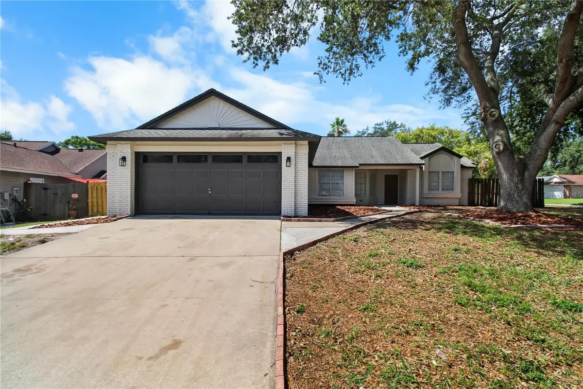 911 Valley View Circle, Palm Harbor, FL 34684 - #1